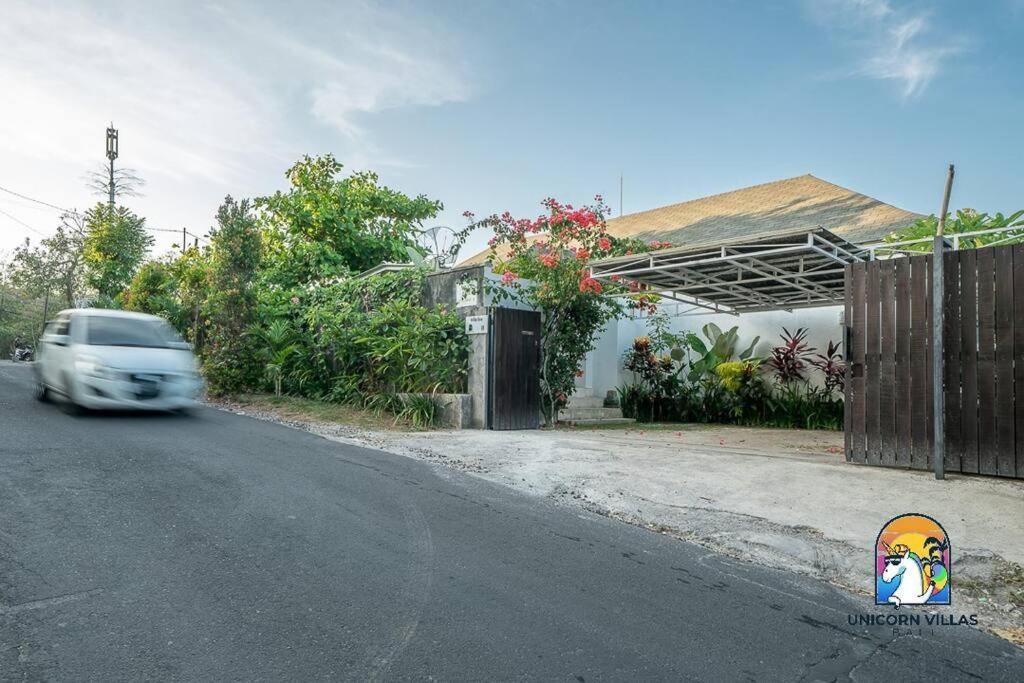 Villa Eva - By Unicorn Villas Bali Улувату Экстерьер фото