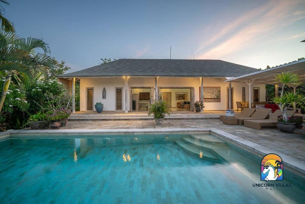 Villa Eva - By Unicorn Villas Bali Улувату Экстерьер фото