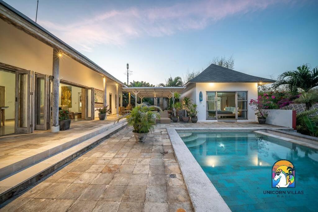 Villa Eva - By Unicorn Villas Bali Улувату Экстерьер фото