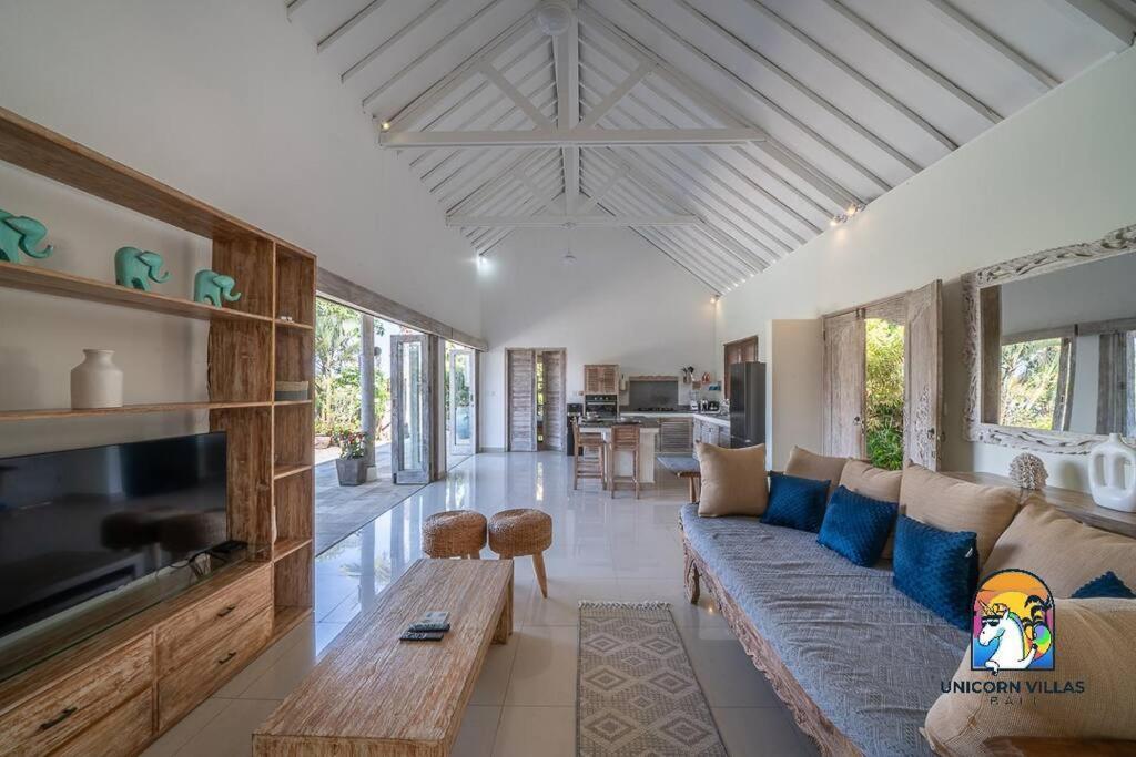 Villa Eva - By Unicorn Villas Bali Улувату Экстерьер фото