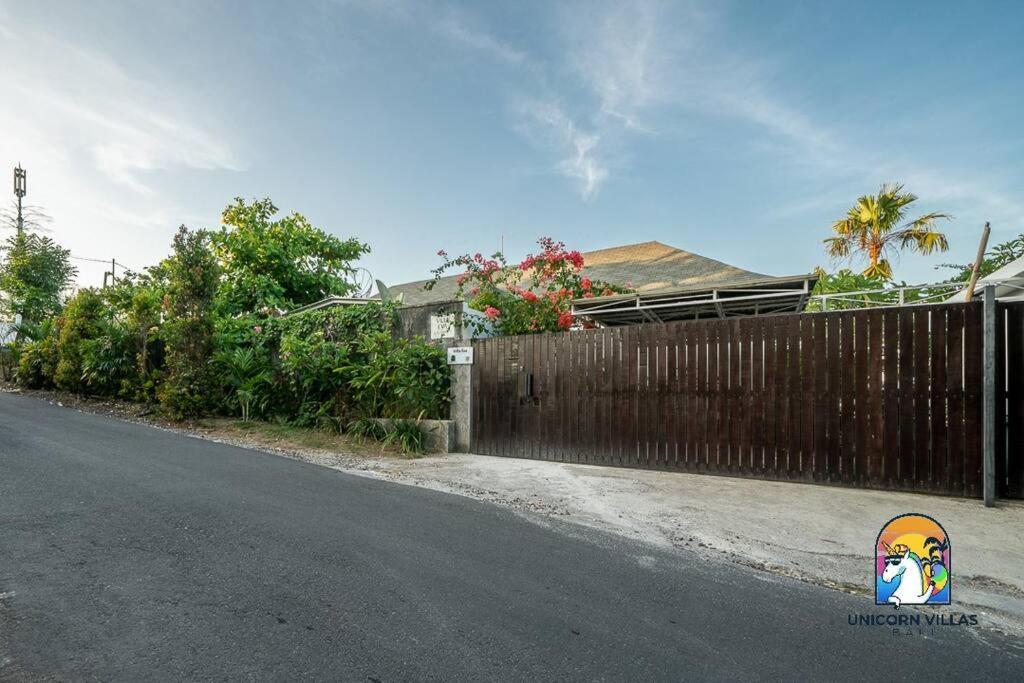 Villa Eva - By Unicorn Villas Bali Улувату Экстерьер фото